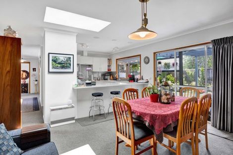 Photo of property in 6 Argyle Place, Highlands Park, New Plymouth, 4312