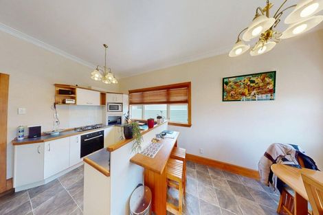 Photo of property in 16 Nikau Street, Takaro, Palmerston North, 4410