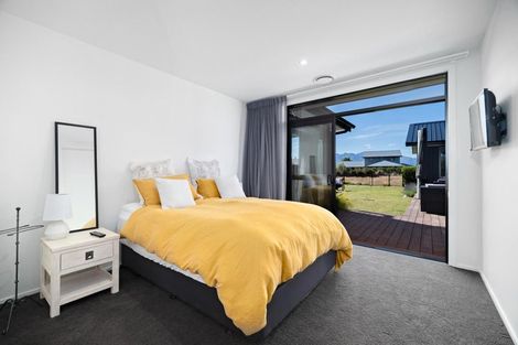Photo of property in 13 Sapphire Spring Rise, Wanaka, 9305
