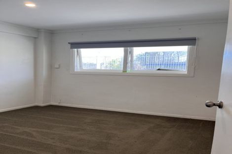 Photo of property in 3 Beechdale Crescent, Pakuranga Heights, Auckland, 2010