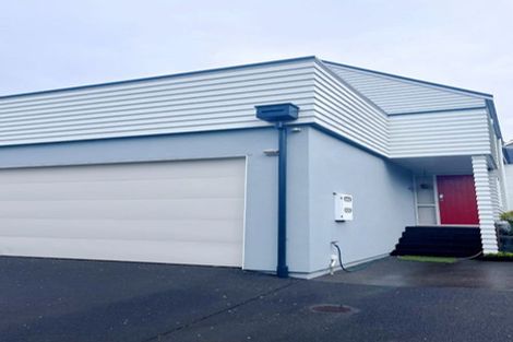 Photo of property in 129 Hobsonville Road, West Harbour, Auckland, 0618