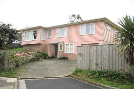 Photo of property in 2 Rakopi Drive, Newlands, Wellington, 6037