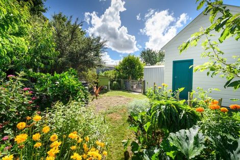 Photo of property in 2 Escort Grove, Awapuni, Palmerston North, 4412