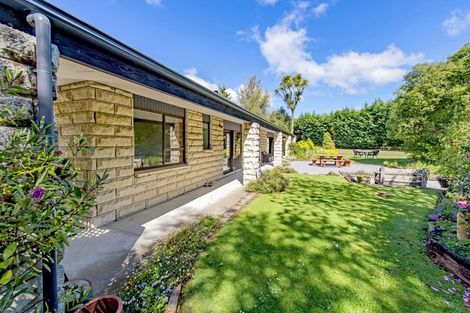 Photo of property in 6 Kowhai Drive, Darfield, 7510