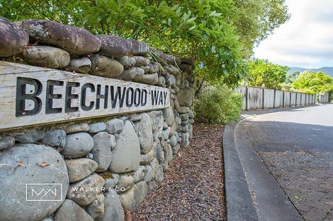 Photo of property in 8 Beechwood Way, Te Marua, Upper Hutt, 5018