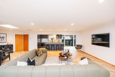 Photo of property in 23 Saint Albans Avenue, Hokowhitu, Palmerston North, 4410