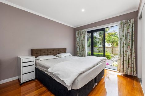 Photo of property in 88 Kaurilands Road, Titirangi, Auckland, 0604