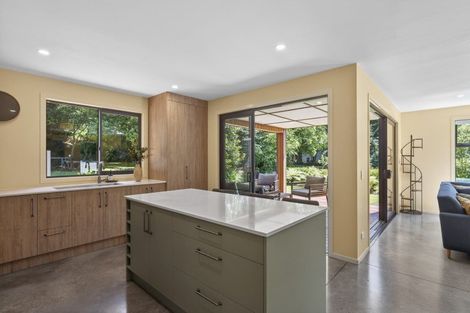 Photo of property in 94 Eliot Street, New Plymouth, 4310
