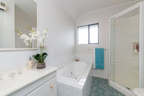 Photo of property in 9 Scandia Court, Hokowhitu, Palmerston North, 4410