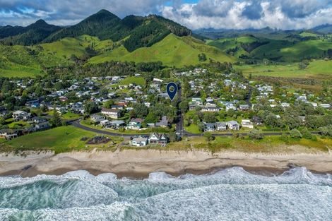 Photo of property in 25 Whiritoa Beach Road, Whiritoa, Whangamata, 3691