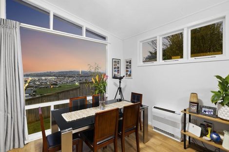 Photo of property in 77 Easther Crescent, Kew, Dunedin, 9012