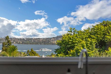 Photo of property in 2/15a Kerr Street, Devonport, Auckland, 0624