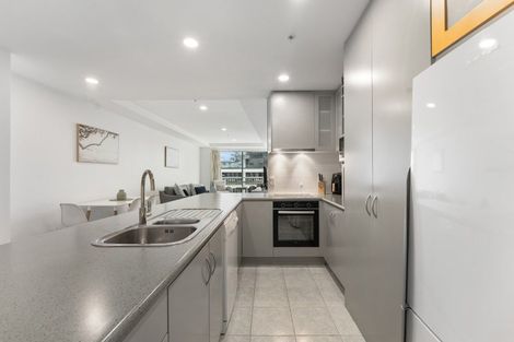 Photo of property in 16/12 Maunganui Road, Mount Maunganui, 3116