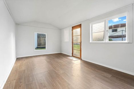 Photo of property in 43 Hutton Street, Otahuhu, Auckland, 1062