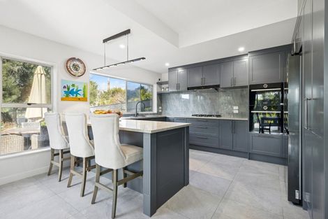 Photo of property in 16 Almond Grove, Greenhithe, Auckland, 0632