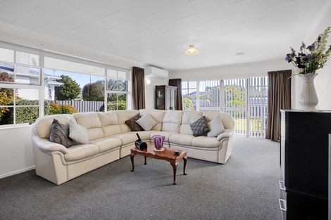 Photo of property in 5 Flint Road West, Stratford, 4332