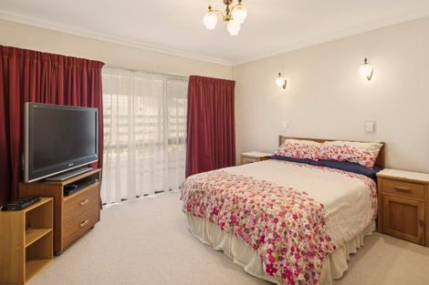 Photo of property in 4 Orchard Place, Lynmore, Rotorua, 3010