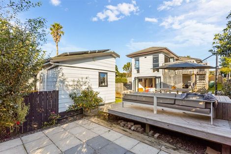 Photo of property in 123 Waimumu Road, Massey, Auckland, 0614