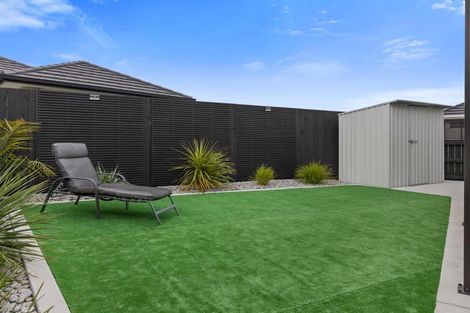 Photo of property in 39 Kotiate Street, Papamoa Beach, Papamoa, 3118