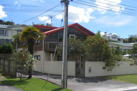 Photo of property in 1/18 Alfred Street, Northcote Point, Auckland, 0627