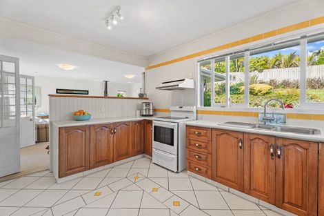 Photo of property in 42 Evelyn Road, Cockle Bay, Auckland, 2014