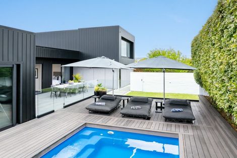 Photo of property in 7 Wrybill Way, Point Wells, 0986