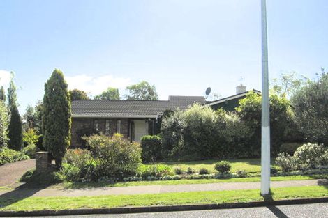 Photo of property in 40 Highland Park Drive, Highland Park, Auckland, 2010
