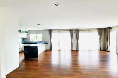 Photo of property in 4a Marina View Drive, West Harbour, Auckland, 0618