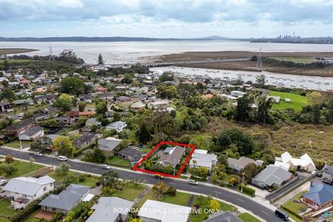 Photo of property in 53 Jaemont Avenue, Te Atatu South, Auckland, 0610