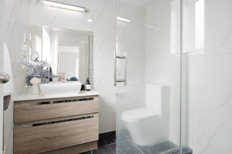 Photo of property in 79 San Valentino Drive, Henderson, Auckland, 0612