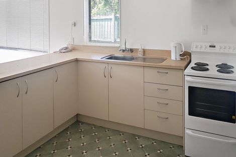 Photo of property in 10b Sharivari Place, Conifer Grove, Takanini, 2112