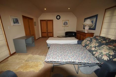 Photo of property in 8 Overdale Drive, Cashmere, Christchurch, 8022