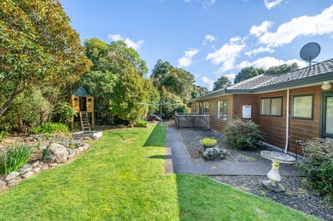 Photo of property in 13 Carlow Grove, Birchville, Upper Hutt, 5018