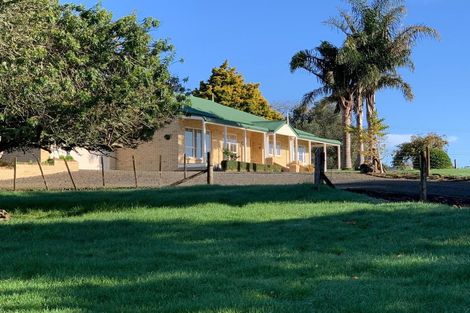 Photo of property in 154 Awa Road, Kumeu, 0891