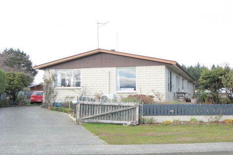 Photo of property in 11 Henry Street, Te Anau, 9600