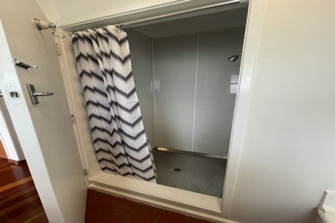 Photo of property in 32 Price Crescent, Mount Wellington, Auckland, 1060