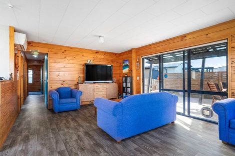 Photo of property in 229b Ocean Road, Whangamata, 3620