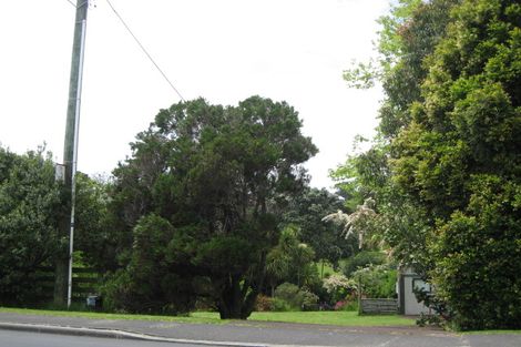 Photo of property in 907 Whangaparaoa Road, Manly, Whangaparaoa, 0930