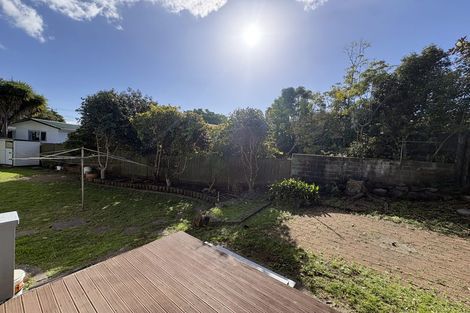 Photo of property in 938 East Coast Road, Northcross, Auckland, 0630