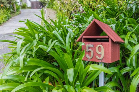 Photo of property in 59 Laingholm Drive, Laingholm, Auckland, 0604