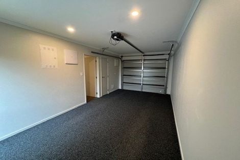 Photo of property in 4 Hooton Drive, Kumeu, 0810