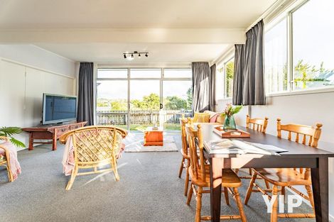 Photo of property in 1/24 Horokiwi Road West, Newlands, Wellington, 6037