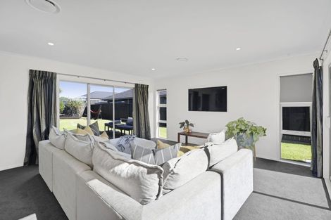 Photo of property in 18 Rawiri Drive, Bell Block, New Plymouth, 4312