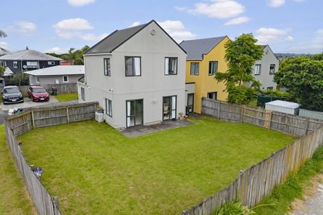 Photo of property in 10 Blumhardt Place, Avondale, Auckland, 1026