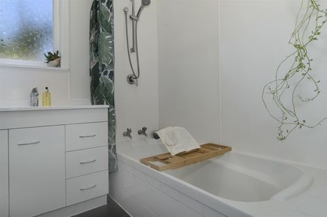 Photo of property in 51a Hall Road, Matua, Tauranga, 3110