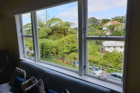 Photo of property in 10 Norna Crescent, Kelburn, Wellington, 6012