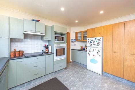 Photo of property in 1 Saint Helens Place, Tawhero, Whanganui, 4501