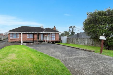 Photo of property in 4 Ayrton Street, Te Atatu South, Auckland, 0610