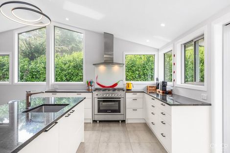 Photo of property in 10 Cottle Park Drive, Normandale, Lower Hutt, 5010