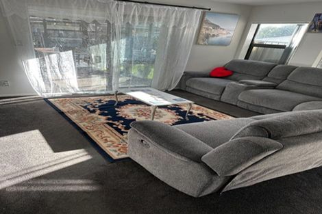 Photo of property in 9 Holland Street, Pukekohe, 2120